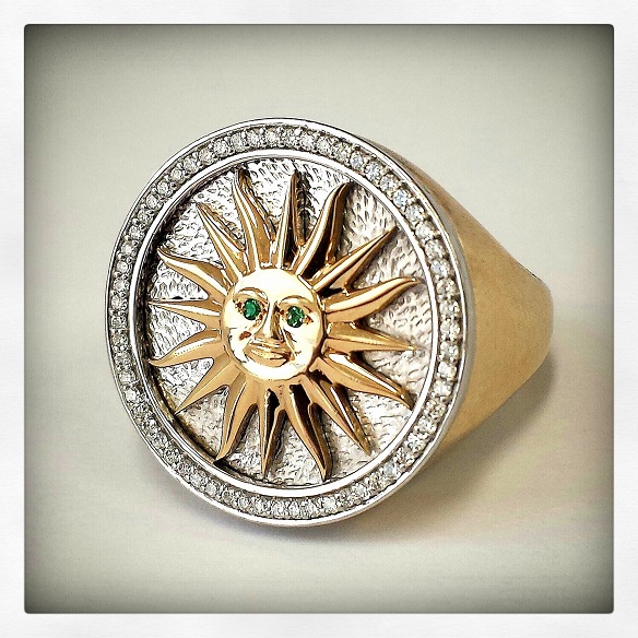 Henry's Gold Ring set with Diamonds and Emeralds