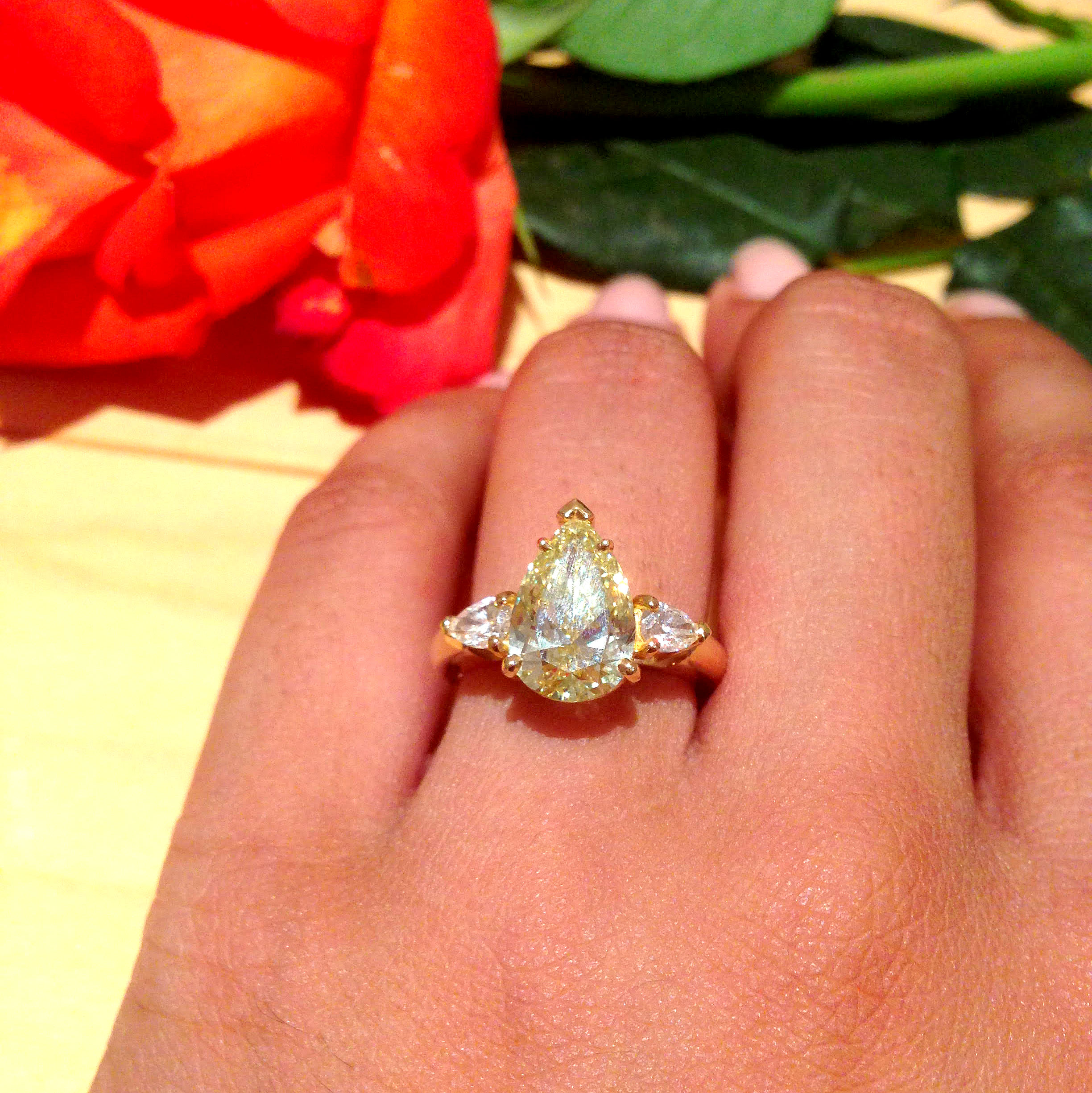 VS 2ct Pear Shape Natural Yellow Diamond Pear Shape Diamonds Handmade 18ct Yellow Gold 1