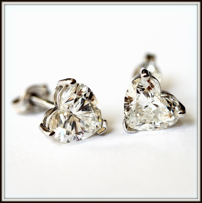 2ct FSI1 Matching Heart Shape Diamond Studs