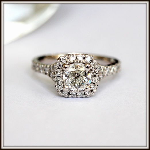 1ct FVS1 Square Cushion Cut Diamond Split Shank Round Brilliant Cut Diamonds Engagement Ring