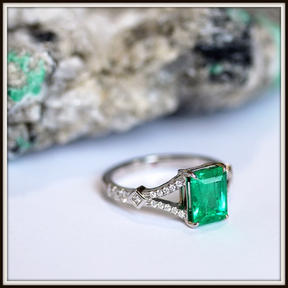 Natural Colombian Emerald Brilliant Cut Diamond Ring Custom Jewellery Torres Jewel co